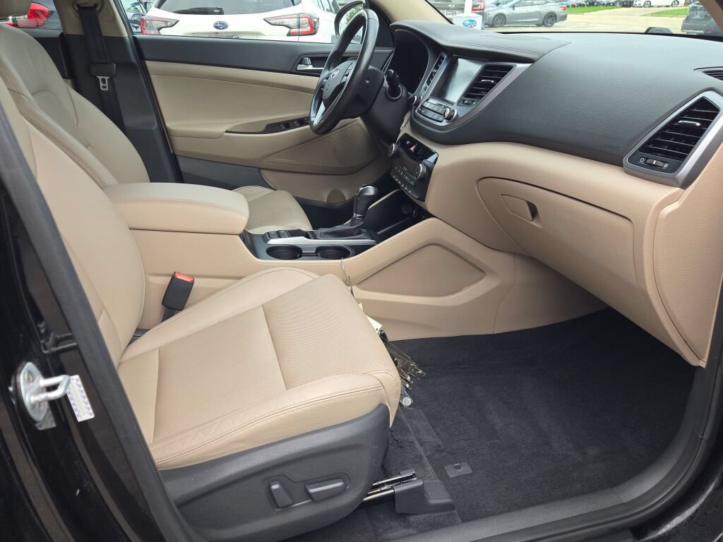 Used 2016 Hyundai Tucson Limited FWD image 11