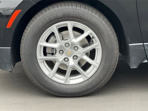 Used 2022 Chevrolet Equinox LT image 36