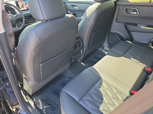New 2026 Nissan Rogue Platinum w/ Platinum Premium Package image 13