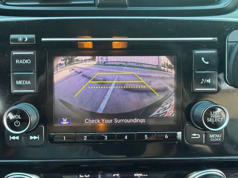 Used 2018 Honda CR-V LX image 20