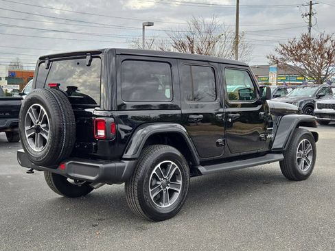 Used 2023 Jeep Wrangler Unlimited Sahara image 6