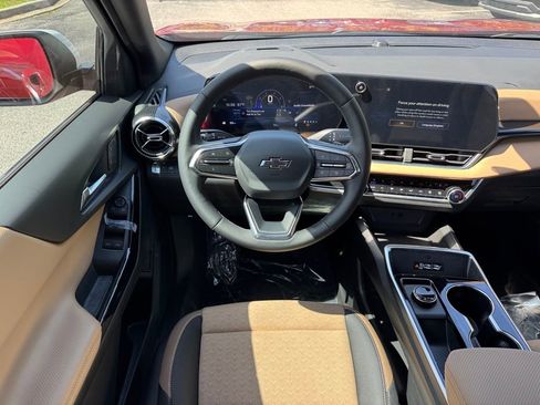 New 2025 Chevrolet Equinox ACTIV w/ Convenience Package III image 17