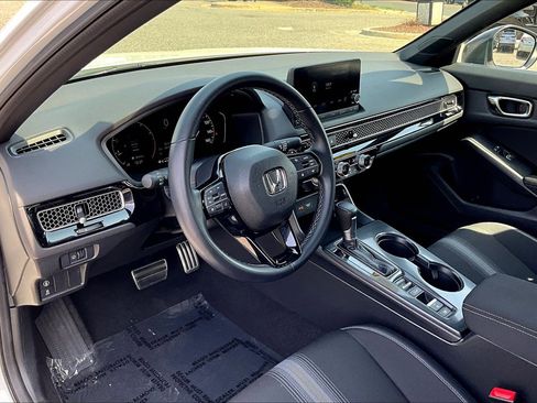 Used 2023 Honda Civic Sport image 13