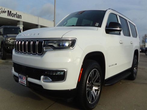 Certified 2025 Jeep Wagoneer L 4WD image 2