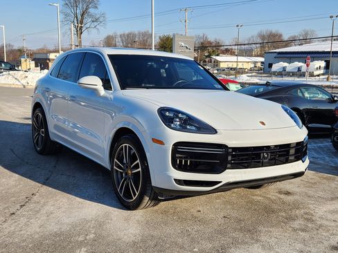 Used 2023 Porsche Cayenne Turbo AWD/4WD image 6