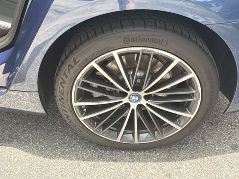 Used 2023 BMW 530e w/ Premium Package RWD image 10