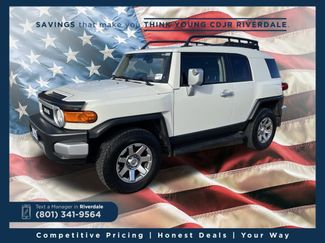 Used 2014 Toyota FJ Cruiser Base w/ Upgrade Package 360° Tour