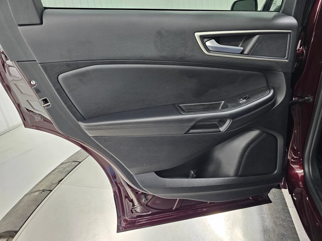 Used 2024 Ford Edge SEL AWD/4WD image 27