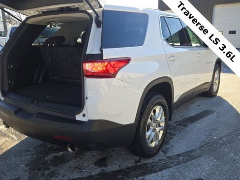 Used 2020 Chevrolet Traverse LS image 10