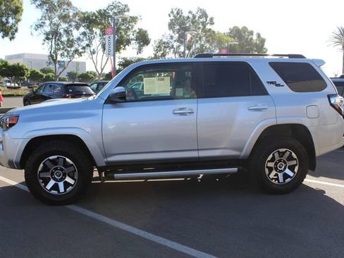 Certified 2024 Toyota 4Runner TRD Off-Road Premium w/ Moonroof Package AWD/4WD image 6