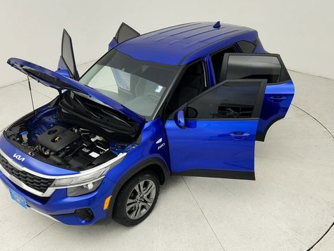 Used 2023 Kia Seltos LX image 42