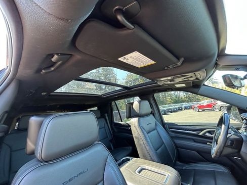 Used 2021 GMC Yukon Denali w/ Denali Premium Package AWD/4WD image 27