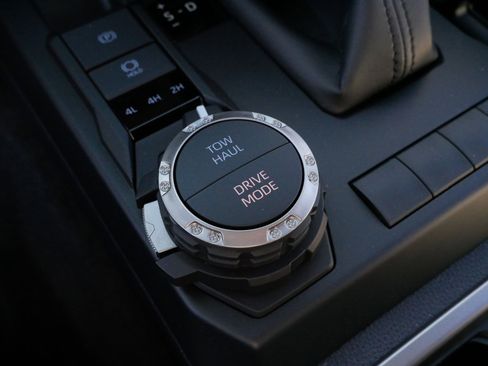 Certified 2025 Toyota 4Runner SR5 image 28