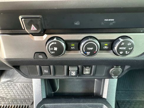 Used 2019 Toyota Tacoma SR5 image 30