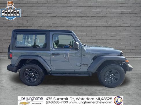 Used 2024 Jeep Wrangler Sport AWD/4WD image 2