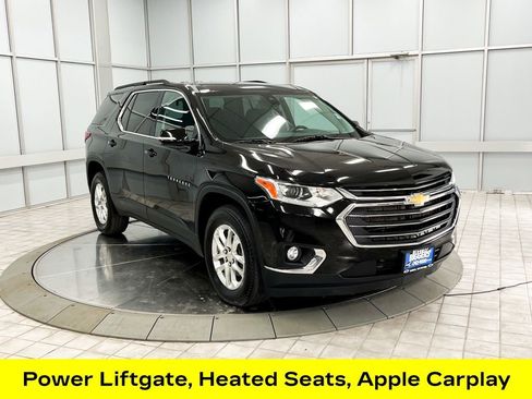 Used 2020 Chevrolet Traverse LT image 1