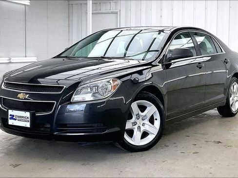 Used 2011 Chevrolet Malibu LS FWD image 2