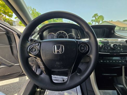 Used 2017 Honda Accord LX image 11