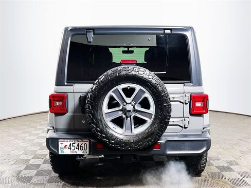 Used 2020 Jeep Wrangler Unlimited Sahara image 7