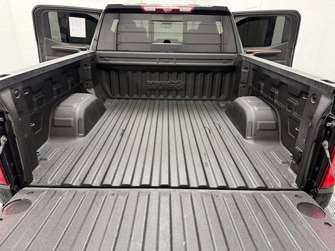 Used 2023 Chevrolet Silverado 1500 High Country w/ High Country Premium Package image 38