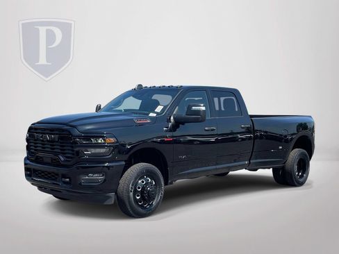 New 2026 RAM 3500 Big Horn AWD/4WD image 4
