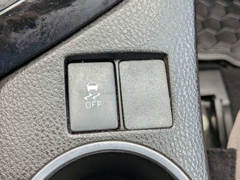 Used 2017 Toyota Corolla LE FWD image 21