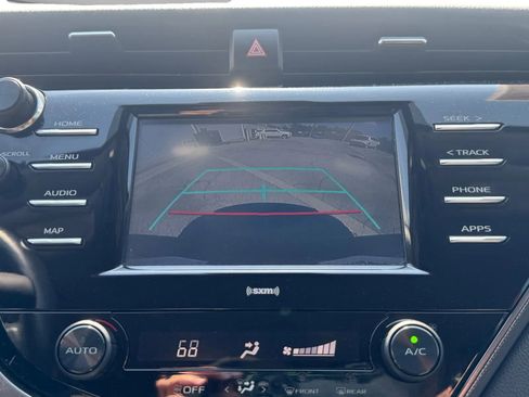 Used 2020 Toyota Camry SE FWD image 38