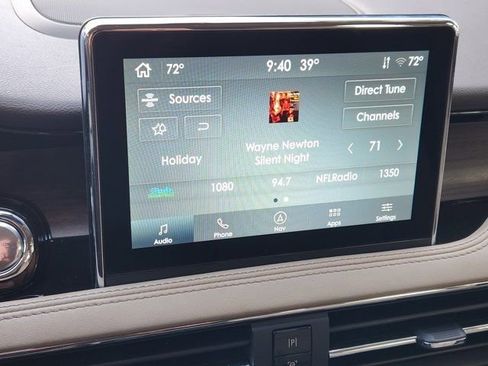 Used 2022 Lincoln Corsair Reserve w/ Equipment Group 201A image 5