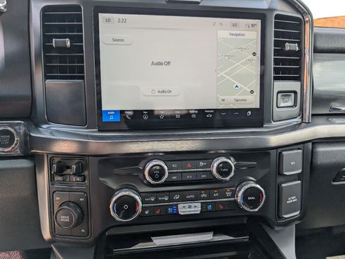 Used 2025 Ford F350 Lariat AWD/4WD image 27