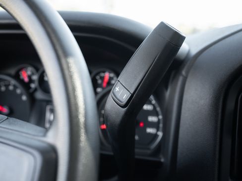 Used 2022 Chevrolet Silverado 1500 Custom image 27