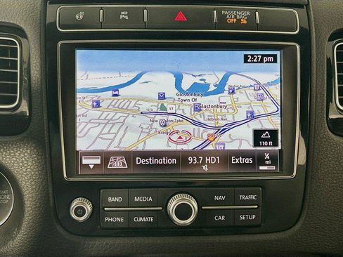 Used 2017 Volkswagen Touareg Wolfsburg Edition AWD/4WD image 13