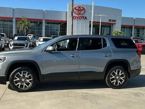 Used 2023 GMC Acadia SLE FWD image 3