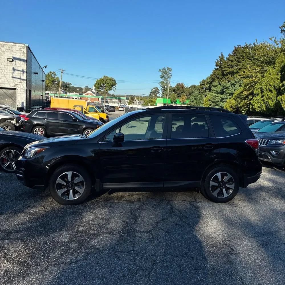 Used 2017 Subaru Forester 2.5i Limited AWD/4WD image 3