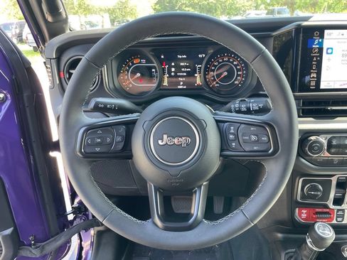 Used 2026 Jeep Wrangler Unlimited Rubicon AWD/4WD image 12