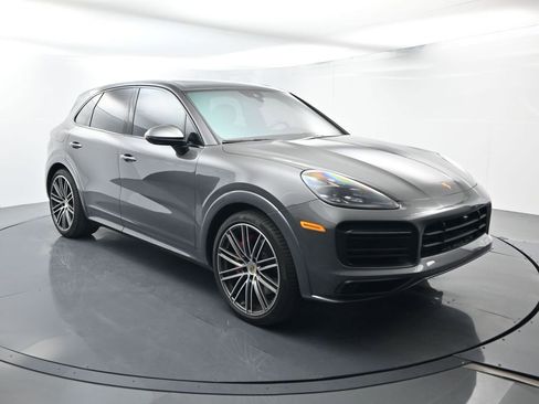 Certified 2023 Porsche Cayenne GTS image 16