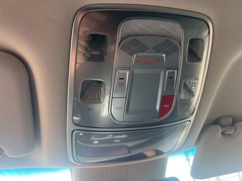 Used 2025 Genesis GV80 2.5T Standard image 18