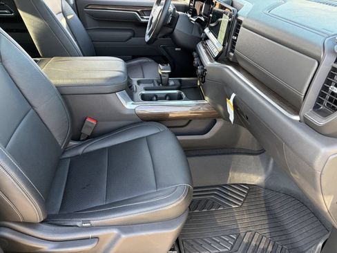 Certified 2026 Chevrolet Silverado 1500 LT Trail Boss w/ Safety Package AWD/4WD image 12