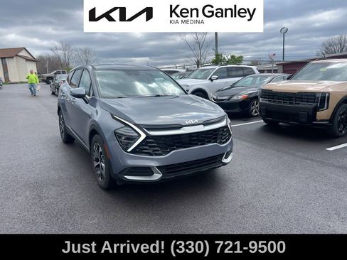 Certified 2024 Kia Sportage EX image 3