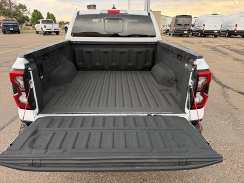 Used 2025 Ford Ranger Lariat w/ FX4 Off-Road Package AWD/4WD image 16