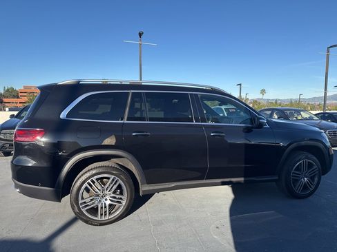 Used 2025 Mercedes-Benz GLS 450 4MATIC image 4