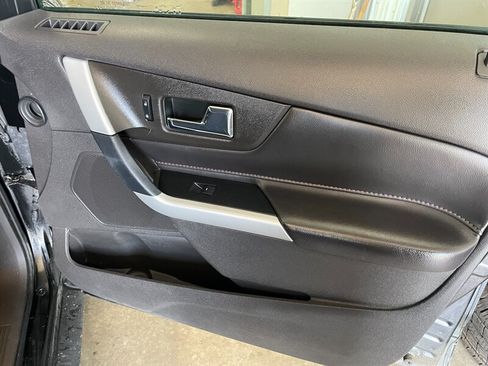 Used 2014 Ford Edge SEL w/ Driver Entry Package FWD image 19