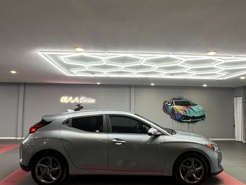 Used 2019 Hyundai Veloster 2.0 FWD image 7