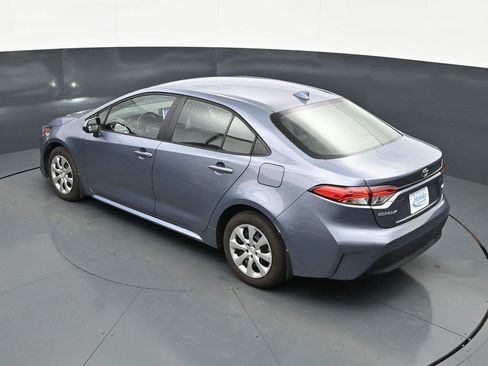 Used 2025 Toyota Corolla LE FWD image 16
