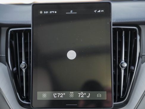 New 2026 Volvo XC60 B5 Ultra w/ Protection Package Premier image 21