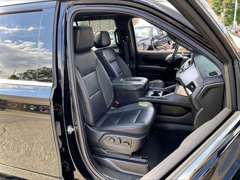 Used 2022 Chevrolet Tahoe LT w/ LT Signature Plus Package AWD/4WD image 11
