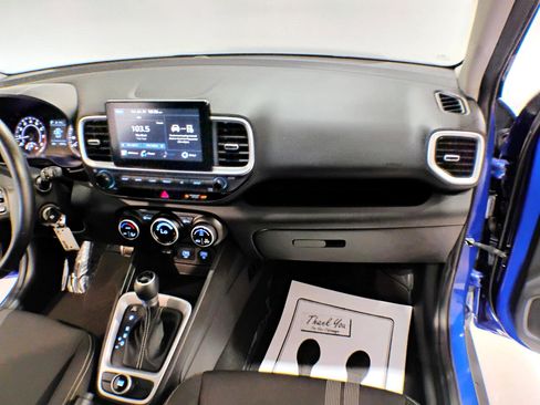Used 2021 Hyundai Venue SEL image 68
