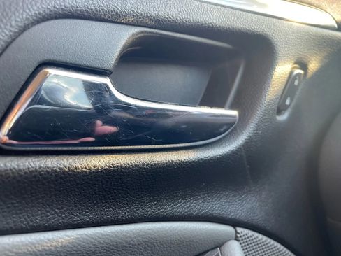 Used 2016 Chevrolet Impala LT image 10