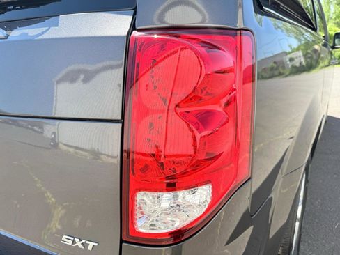 Used 2019 Dodge Grand Caravan SXT FWD image 14
