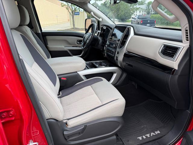 Used 2020 Nissan Titan SV w/ SV Convenience Package AWD/4WD image 19
