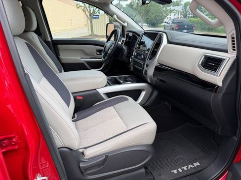 Used 2020 Nissan Titan SV w/ SV Convenience Package AWD/4WD image 19